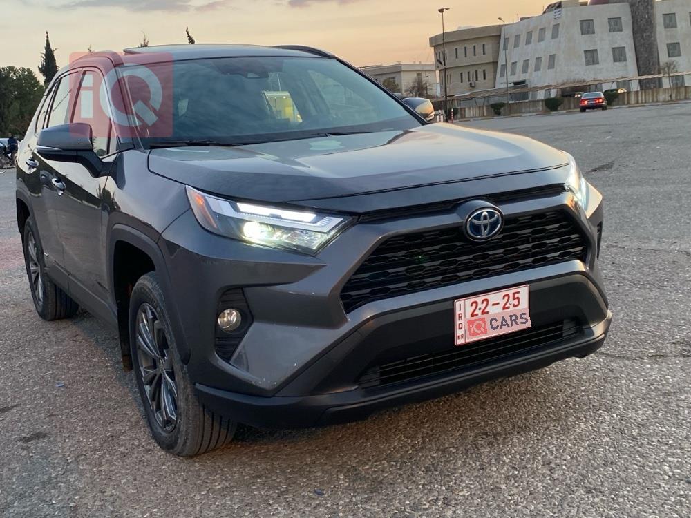 تۆیۆتا ڕاڤ 4